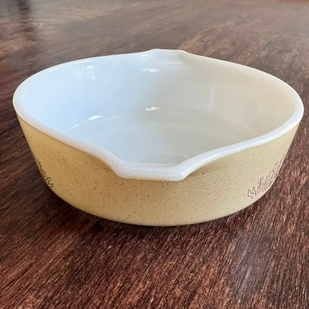 Pyrex Forest Fancies Small Casserole Dish 471 Vintage 1 Pint Round White Almond